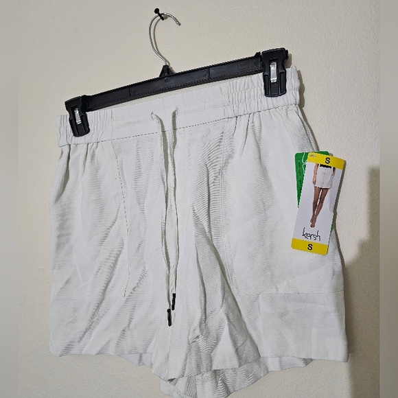 Kersh Women White adjustable Waist Short Size S Waist 15 - Picture 3 of 6